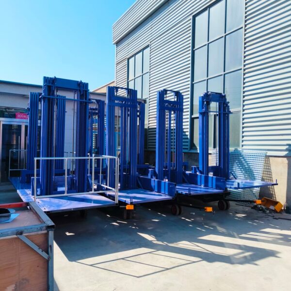 Electric Towable Masonry Lift