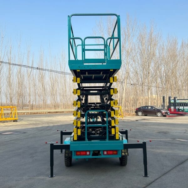 Electric Tricycle Scissor Lift Platform for Site Work Use