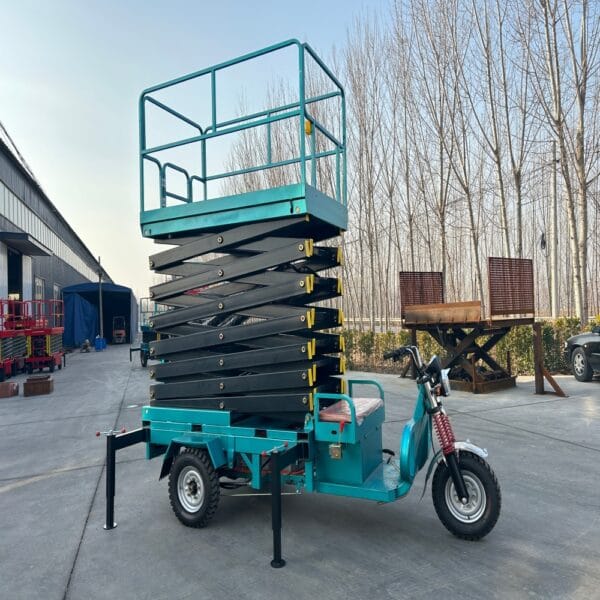 Electric Tricycle Scissor Lift Platform for Site Work Use