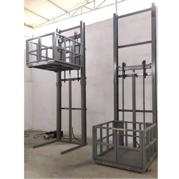 Hydraulic lifting freight elevator